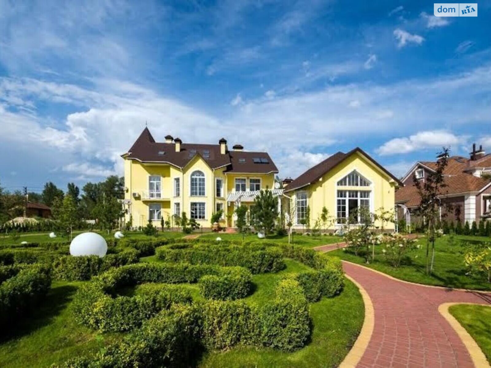 триповерховий будинок, 590 кв. м, кирпич. Здається помісячно в Козині фото 1 триповерховий будинок, 590 кв. м, кирпич. Здається помісячно в Козині фото 1
