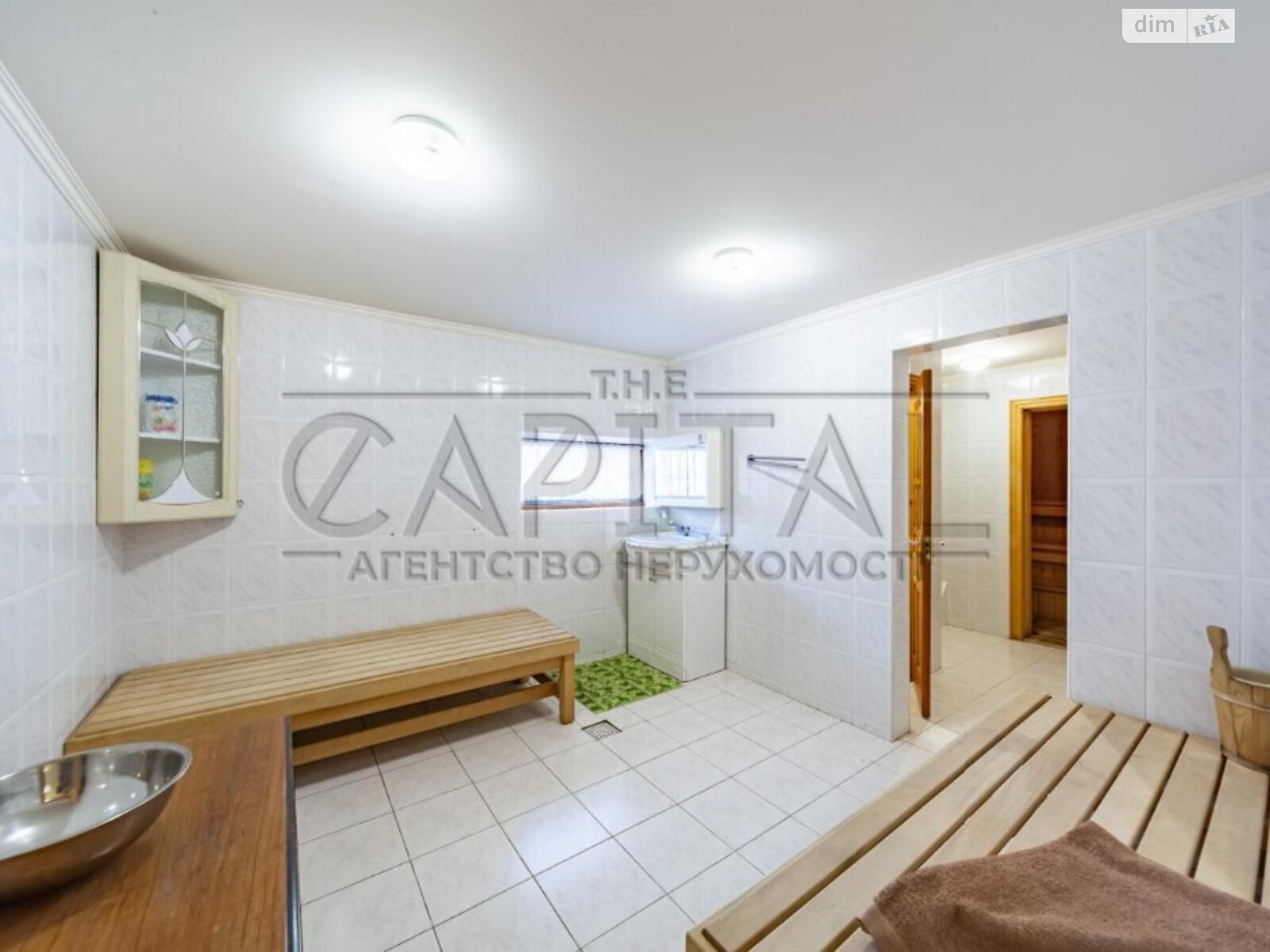 трехэтажный дом, 399 кв. м, кирпич. Сдается помесячно в Старых Безрадичах фото 1 трехэтажный дом, 399 кв. м, кирпич. Сдается помесячно в Старых Безрадичах фото 1