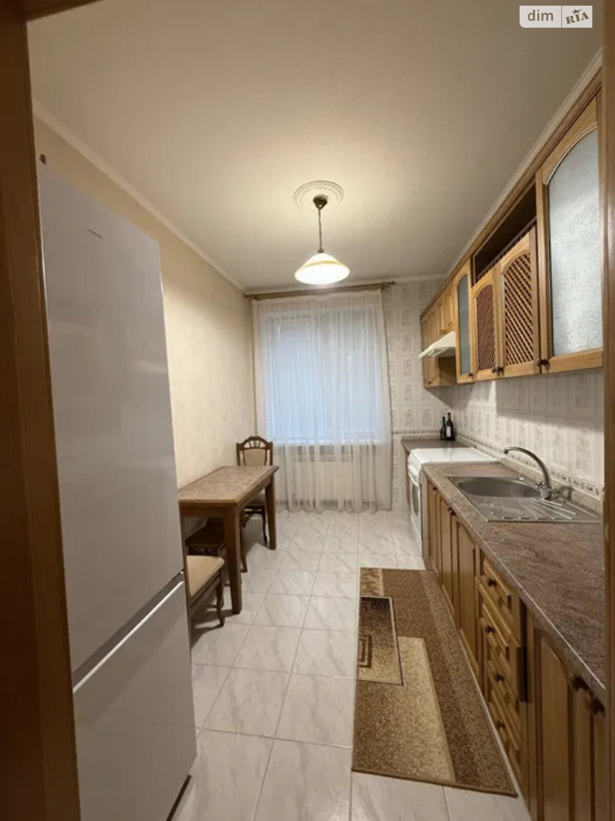 одноэтажный дом с гаражом, 106 кв. м, кирпич. Сдается помесячно в Обуховке фото 1