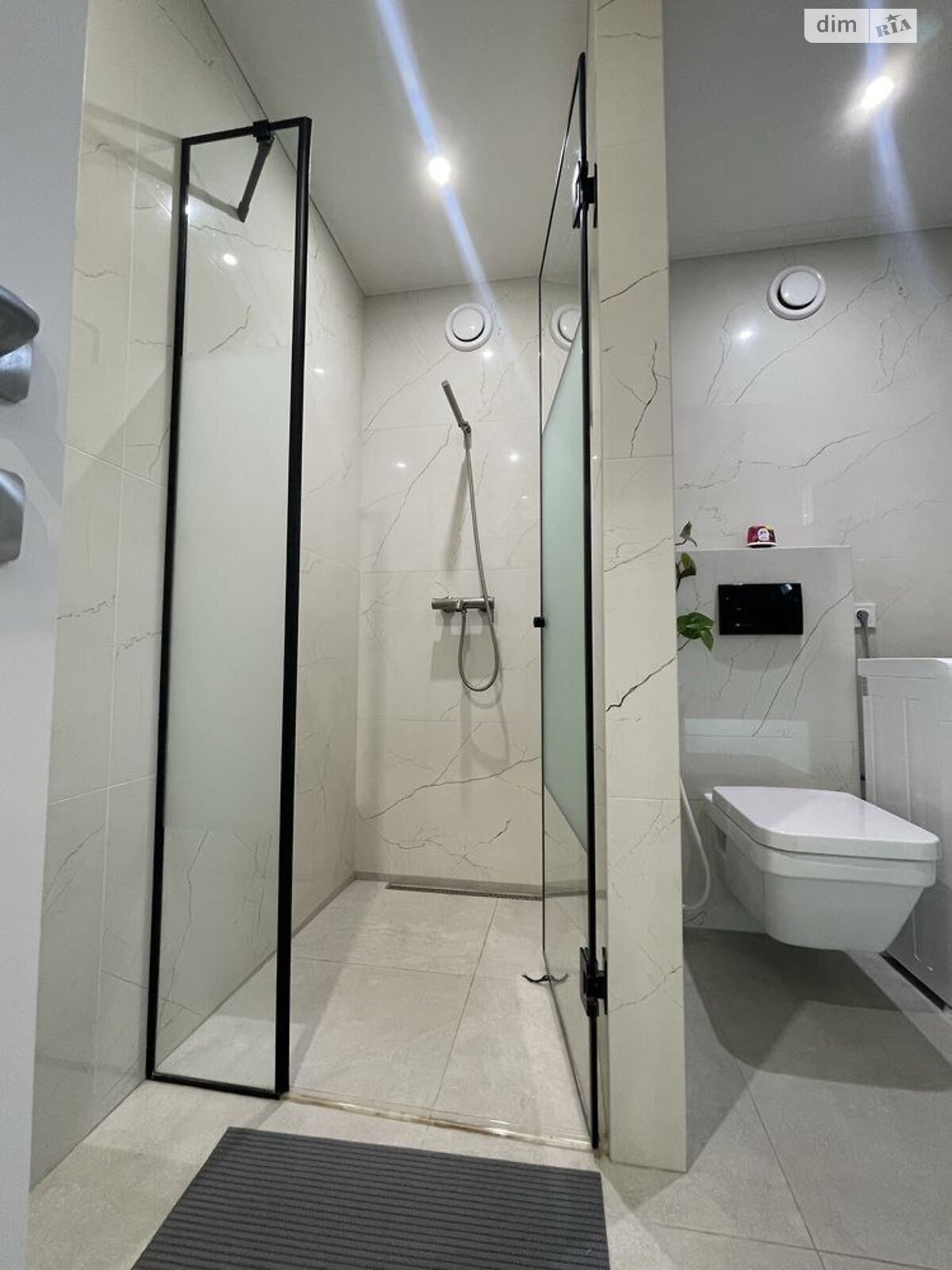 двоповерховий будинок з верандою, 82.8 кв. м, цегла. Здається помісячно в Обухівці фото 1 двоповерховий будинок з верандою, 82.8 кв. м, цегла. Здається помісячно в Обухівці фото 1