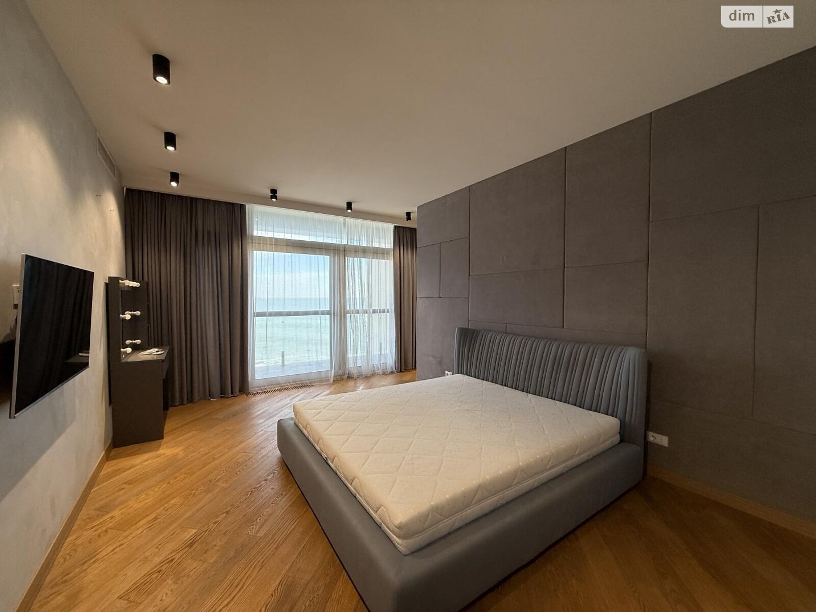 четырехэтажный дом с верандой, 529 кв. м, кирпич. Сдается помесячно в Одессе, в районе Аркадия фото 1