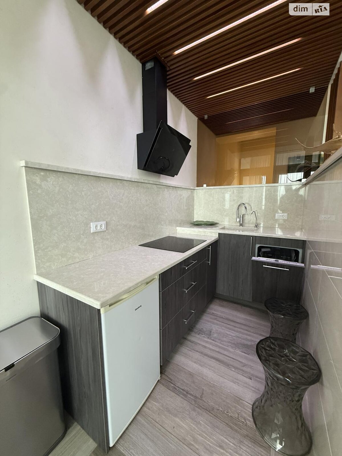 четырехэтажный дом с верандой, 529 кв. м, кирпич. Сдается помесячно в Одессе, в районе Аркадия фото 1