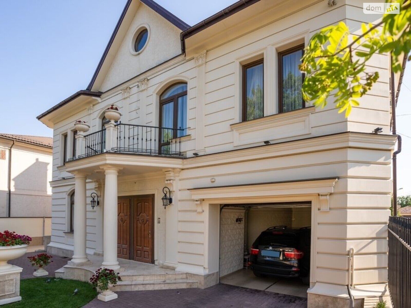 двухэтажный дом с балконом, 350 кв. м, кирпич. Сдается помесячно в Одессе, в районе Большой Фонтан фото 1