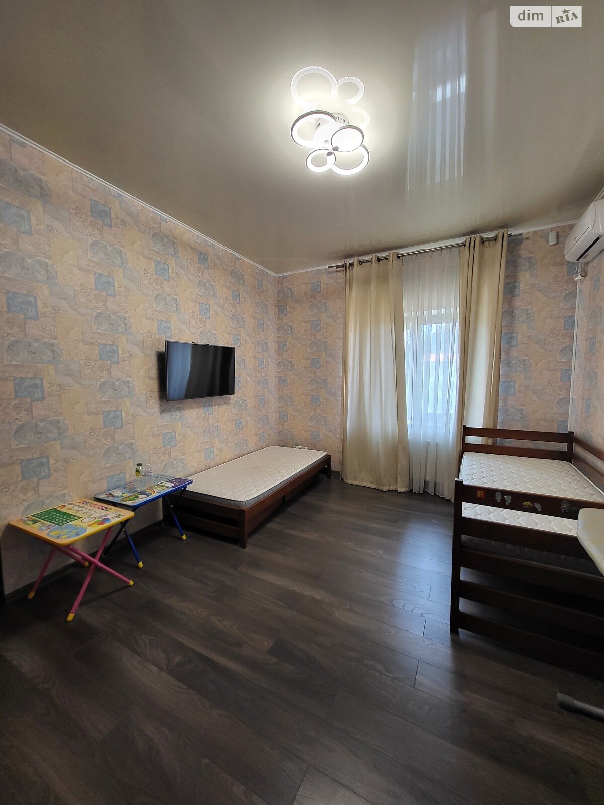 трехэтажный дом беседка, 145 кв. м, кирпич. Сдается помесячно в Одессе, в районе Большой Фонтан фото 1 трехэтажный дом беседка, 145 кв. м, кирпич. Сдается помесячно в Одессе, в районе Большой Фонтан фото 1