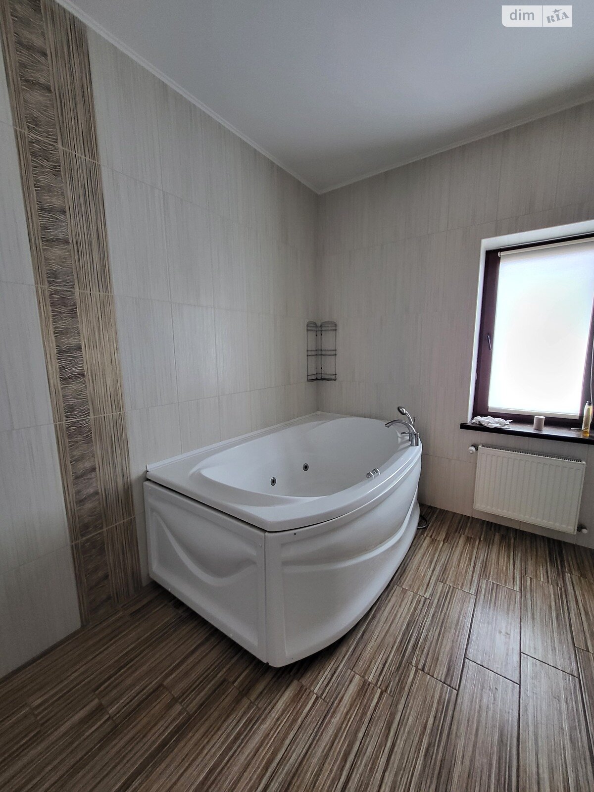 трехэтажный дом беседка, 145 кв. м, кирпич. Сдается помесячно в Одессе, в районе Большой Фонтан фото 1 трехэтажный дом беседка, 145 кв. м, кирпич. Сдается помесячно в Одессе, в районе Большой Фонтан фото 1