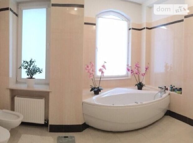 двухэтажный дом с камином, 350 кв. м, кирпич. Сдается помесячно в Одессе, в районе Большой Фонтан фото 1 двухэтажный дом с камином, 350 кв. м, кирпич. Сдается помесячно в Одессе, в районе Большой Фонтан фото 1