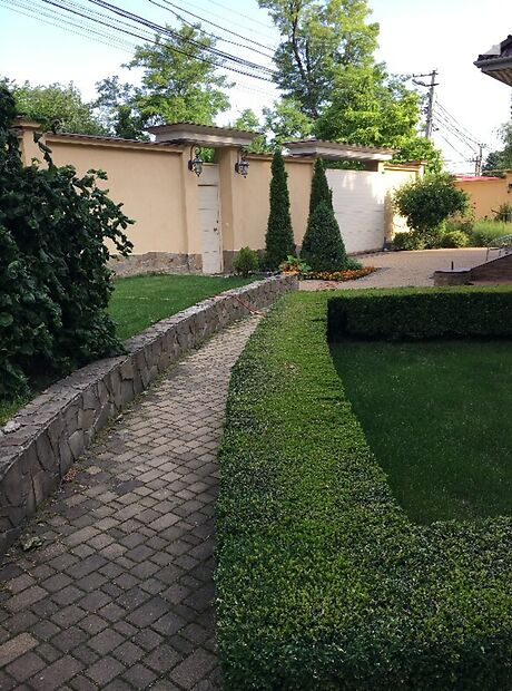 двухэтажный дом с камином, 350 кв. м, кирпич. Сдается помесячно в Одессе, в районе Большой Фонтан фото 1 двухэтажный дом с камином, 350 кв. м, кирпич. Сдается помесячно в Одессе, в районе Большой Фонтан фото 1