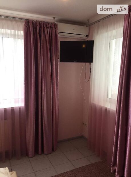 трехэтажный дом с камином, 350 кв. м, кирпич. Сдается помесячно в Одессе, в районе Большой Фонтан фото 1 трехэтажный дом с камином, 350 кв. м, кирпич. Сдается помесячно в Одессе, в районе Большой Фонтан фото 1