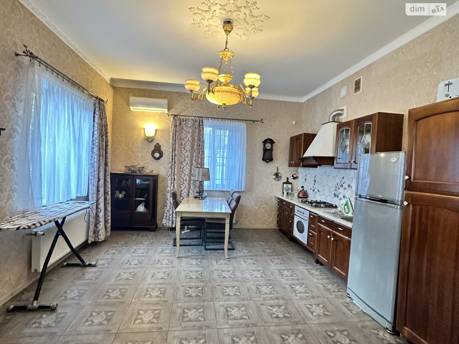 одноэтажный дом беседка, 160 кв. м, кирпич. Сдается помесячно в Одессе, в районе Большой Фонтан фото 1 одноэтажный дом беседка, 160 кв. м, кирпич. Сдается помесячно в Одессе, в районе Большой Фонтан фото 1