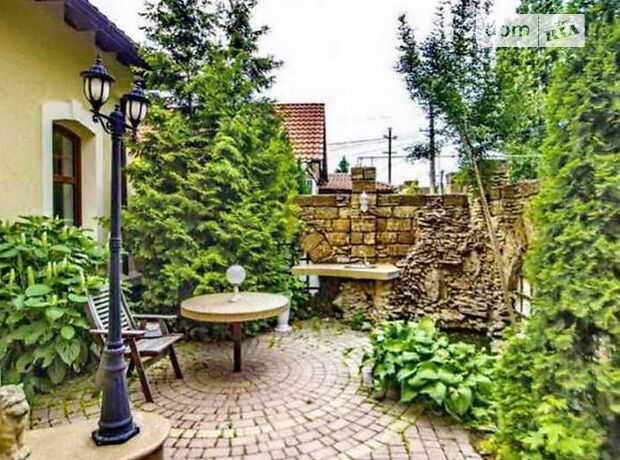 двухэтажный дом с камином, 250 кв. м, кирпич. Сдается помесячно в Одессе, в районе Большой Фонтан фото 1 двухэтажный дом с камином, 250 кв. м, кирпич. Сдается помесячно в Одессе, в районе Большой Фонтан фото 1