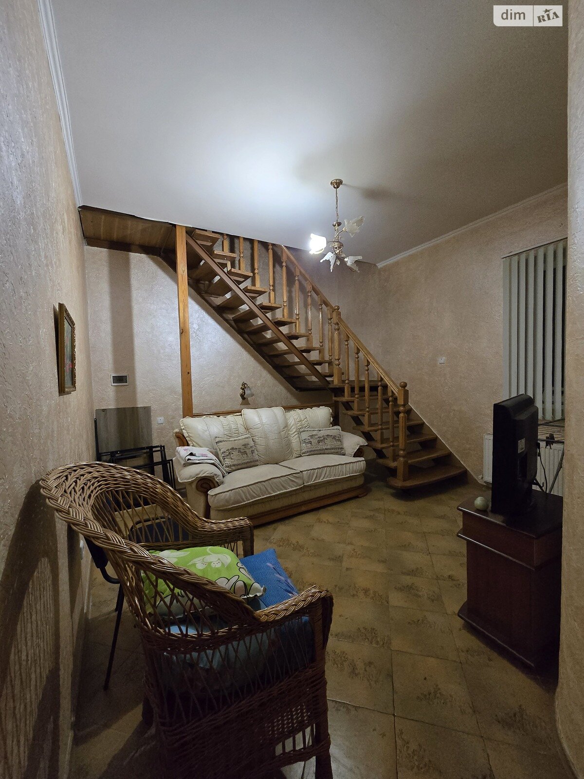 двоповерховий будинок, 380 кв. м, ракушняк. Здається помісячно в Одесі, в районі Великий Фонтан фото 1 двопроверховий будинок, 380 кв. м, ракушняк. Здається помісячно в Одесі, в районі Великий Фонтан фото 1