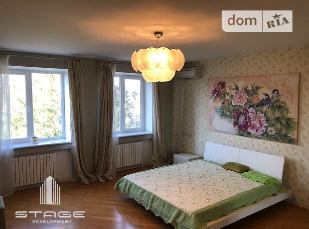 трехэтажный дом с гаражом, 200 кв. м, кирпич. Сдается помесячно в Одессе, в районе Большой Фонтан фото 1 трехэтажный дом с гаражом, 200 кв. м, кирпич. Сдается помесячно в Одессе, в районе Большой Фонтан фото 1