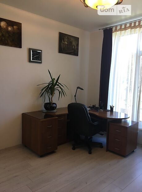 одноэтажный дом с балконом, 280 кв. м, кирпич. Сдается помесячно в Одессе, в районе Дача Ковалёвского фото 1 одноэтажный дом с балконом, 280 кв. м, кирпич. Сдается помесячно в Одессе, в районе Дача Ковалёвского фото 1