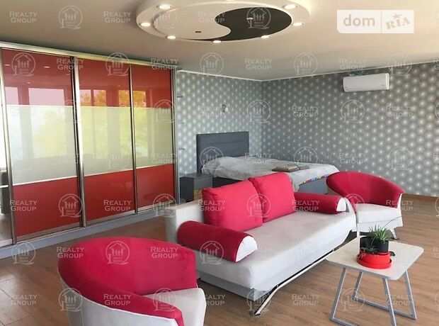 трехэтажный дом с ремонтом, 300 кв. м, кирпич. Сдается помесячно в Одессе, в районе Дача Ковалёвского фото 1 трехэтажный дом с ремонтом, 300 кв. м, кирпич. Сдается помесячно в Одессе, в районе Дача Ковалёвского фото 1