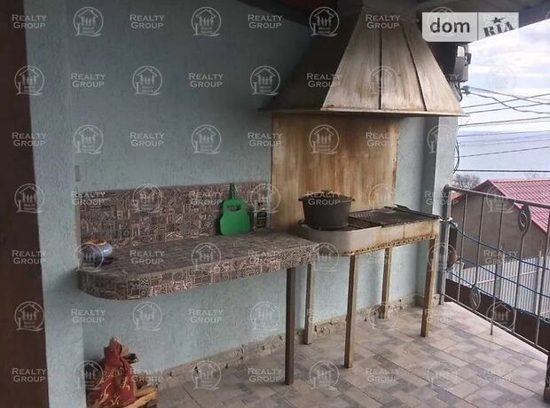 трехэтажный дом с ремонтом, 300 кв. м, кирпич. Сдается помесячно в Одессе, в районе Дача Ковалёвского фото 1 трехэтажный дом с ремонтом, 300 кв. м, кирпич. Сдается помесячно в Одессе, в районе Дача Ковалёвского фото 1
