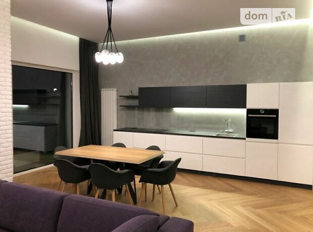 двухэтажный дом с балконом, 250 кв. м, кирпич. Сдается помесячно в село Фонтанка, Одесская обл. фото 1 двухэтажный дом с балконом, 250 кв. м, кирпич. Сдается помесячно в село Фонтанка, Одесская обл. фото 1