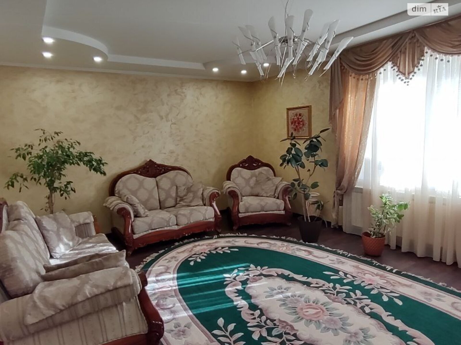 двухэтажный дом с балконом, 155 кв. м, кирпич. Сдается помесячно в Одессе, в районе Хаджибейский фото 1 двухэтажный дом с балконом, 155 кв. м, кирпич. Сдается помесячно в Одессе, в районе Хаджибейский фото 1