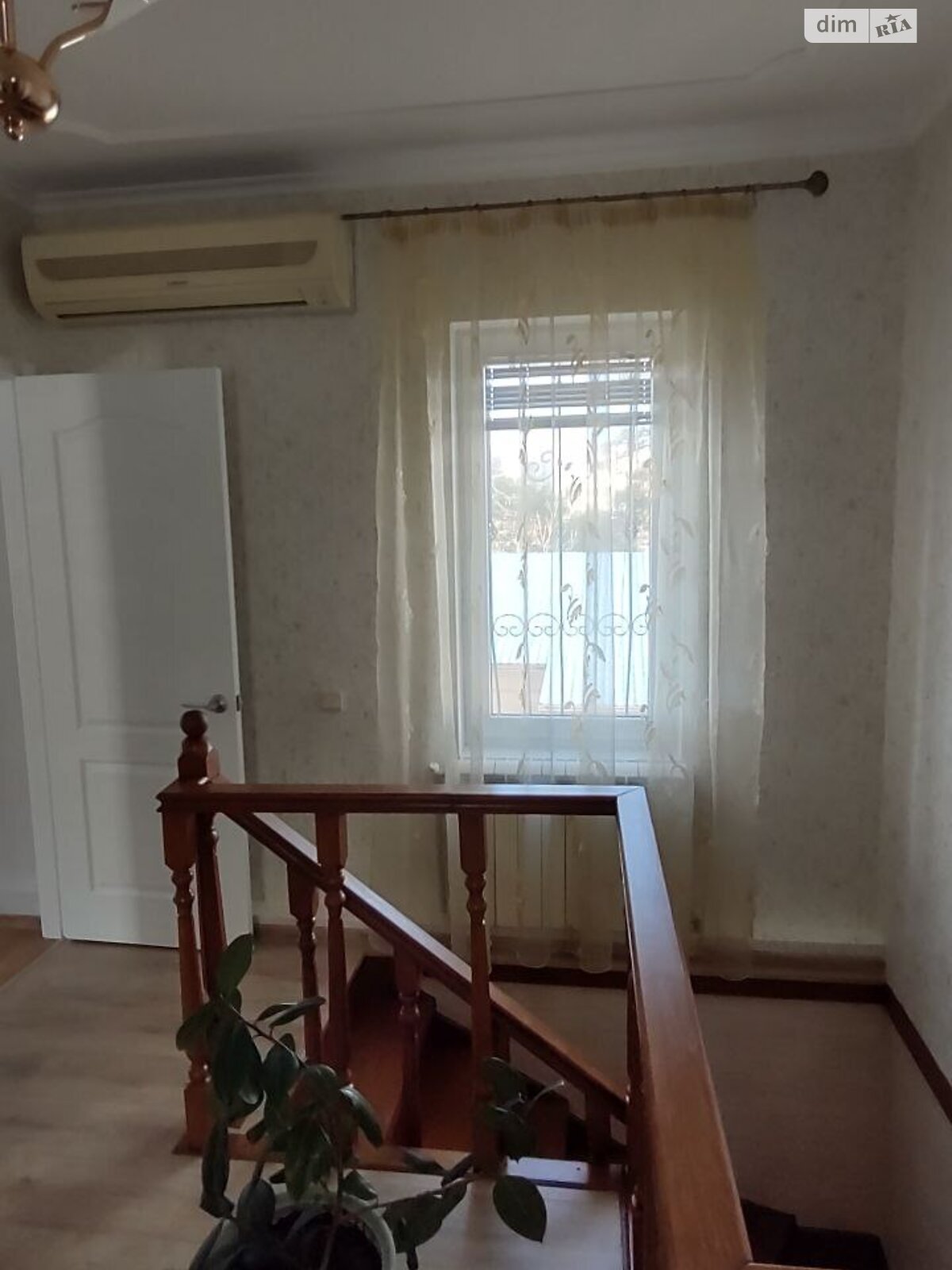 двухэтажный дом с балконом, 155 кв. м, кирпич. Сдается помесячно в Одессе, в районе Хаджибейский фото 1 двухэтажный дом с балконом, 155 кв. м, кирпич. Сдается помесячно в Одессе, в районе Хаджибейский фото 1