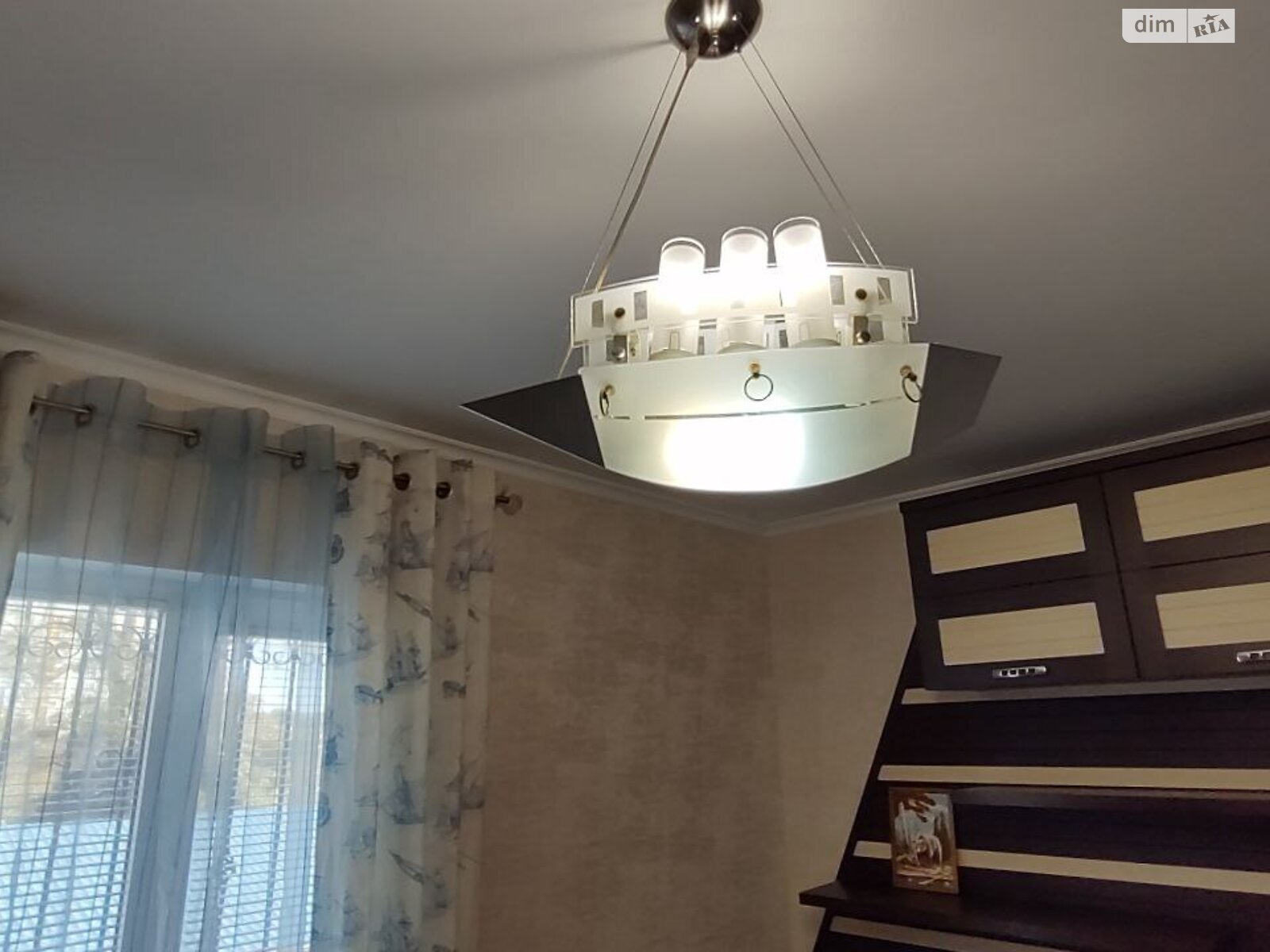 двухэтажный дом с балконом, 155 кв. м, кирпич. Сдается помесячно в Одессе, в районе Хаджибейский фото 1 двухэтажный дом с балконом, 155 кв. м, кирпич. Сдается помесячно в Одессе, в районе Хаджибейский фото 1