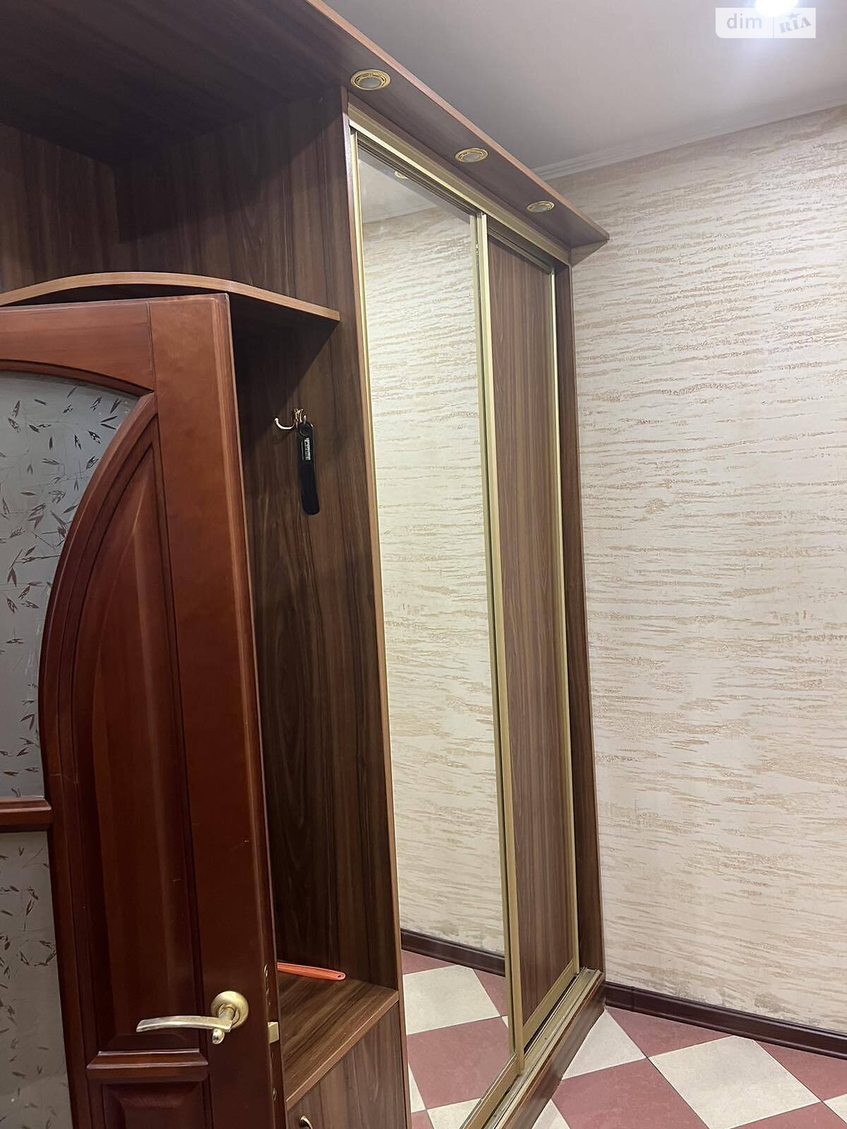 двухэтажный дом с балконом, 155 кв. м, кирпич. Сдается помесячно в Одессе, в районе Хаджибейский фото 1 двухэтажный дом с балконом, 155 кв. м, кирпич. Сдается помесячно в Одессе, в районе Хаджибейский фото 1