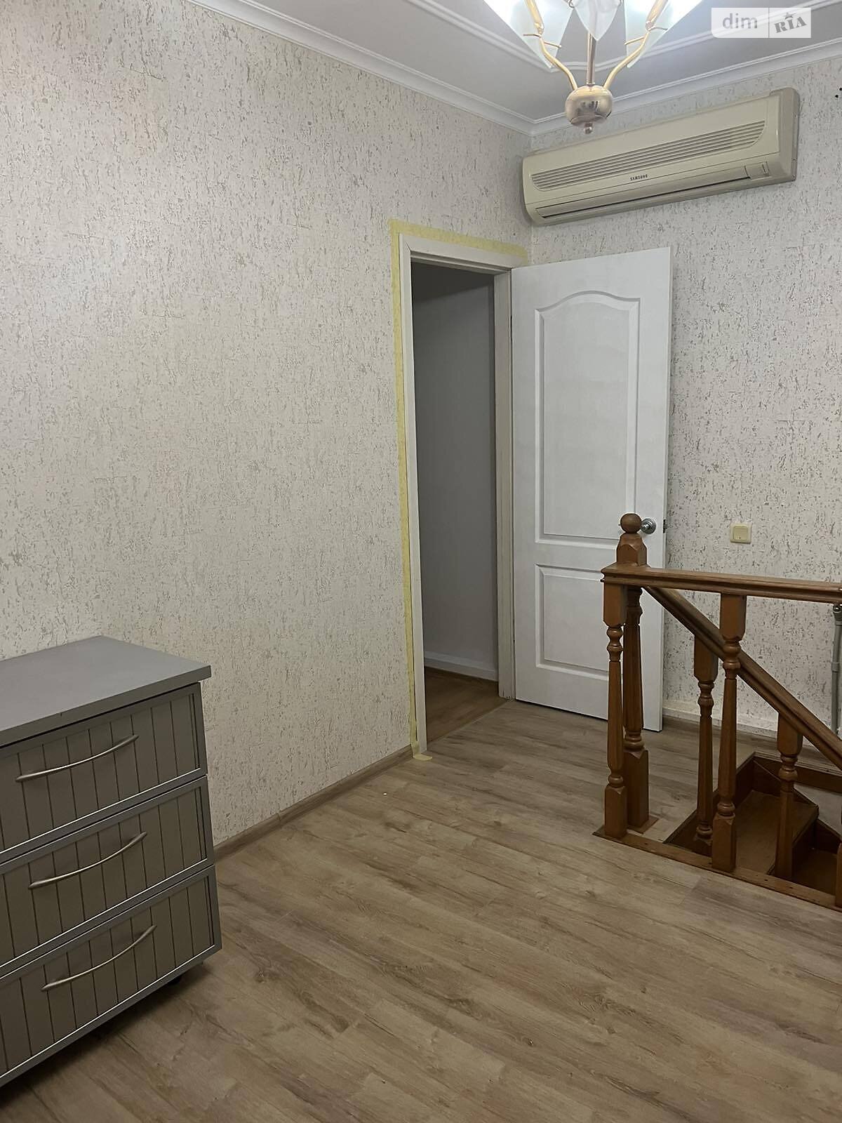 двухэтажный дом с балконом, 155 кв. м, кирпич. Сдается помесячно в Одессе, в районе Хаджибейский фото 1 двухэтажный дом с балконом, 155 кв. м, кирпич. Сдается помесячно в Одессе, в районе Хаджибейский фото 1