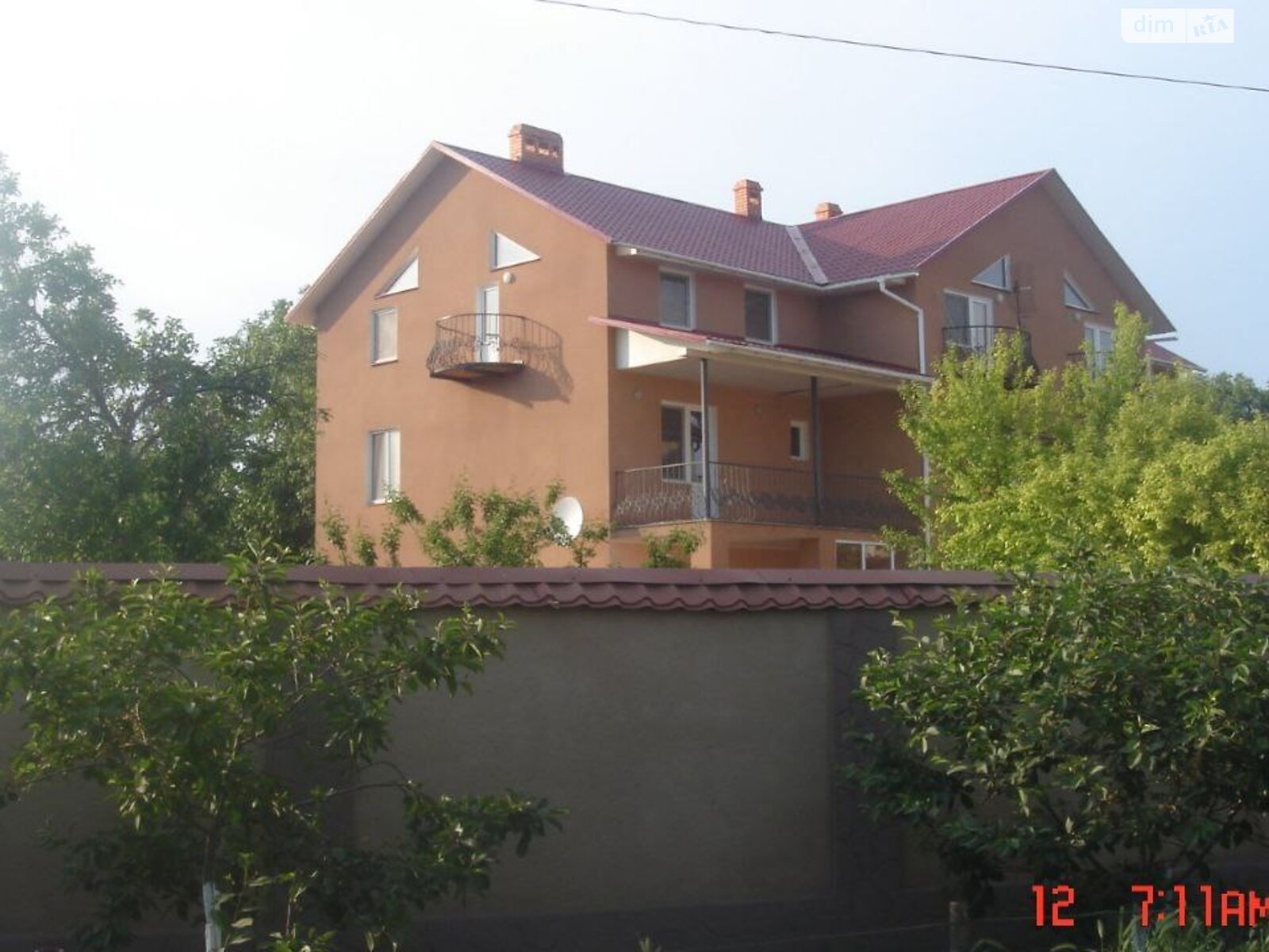 трипроверховий будинок з балконом, 350 кв. м, цегла. Здається помісячно в Одесі, в районі Київський фото 1