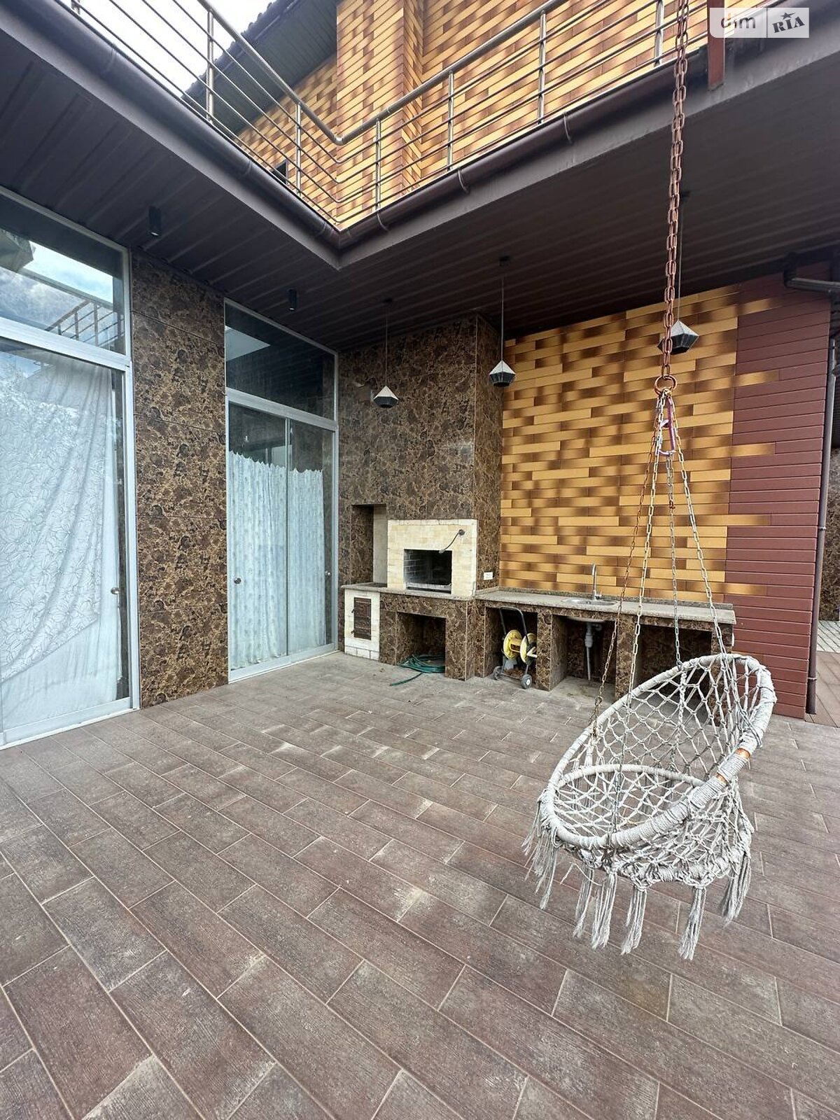 двопроверховий будинок, 280 кв. м, цегла. Здається помісячно в Одесі, в районі undefined фото 1