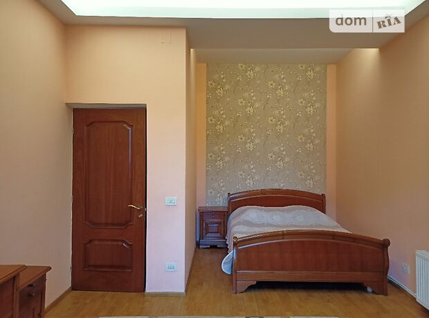 двоповерховий будинок з каміном, 250 кв. м, цегла. Здається помісячно в Одесі, в районі Київський фото 1 двопроверховий будинок з каміном, 250 кв. м, цегла. Здається помісячно в Одесі, в районі Київський фото 1