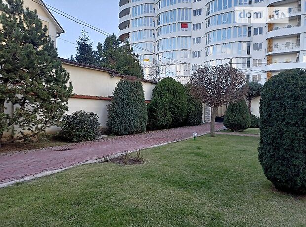двоповерховий будинок з каміном, 250 кв. м, цегла. Здається помісячно в Одесі, в районі Київський фото 1 двопроверховий будинок з каміном, 250 кв. м, цегла. Здається помісячно в Одесі, в районі Київський фото 1