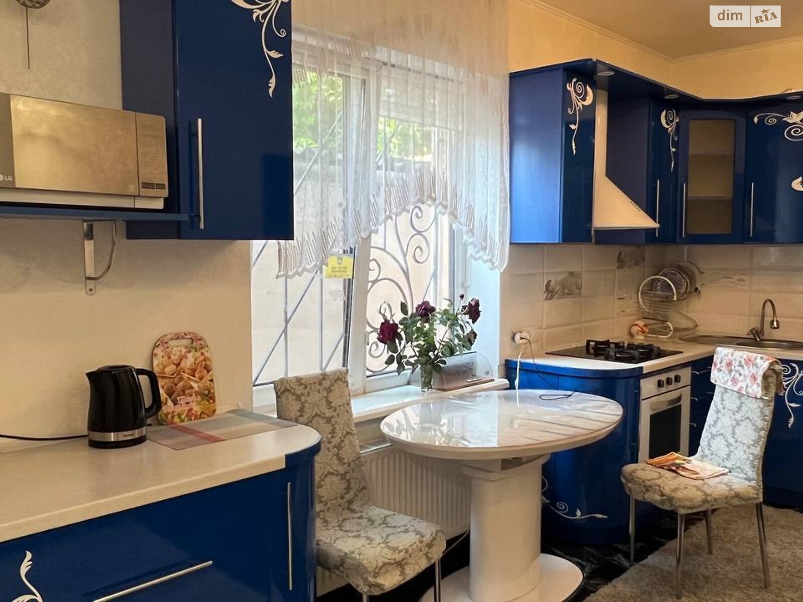 триповерховий будинок з гаражем, 119.9 кв. м, цегла. Здається помісячно в Одесі, в районі undefined фото 1 трипроверховий будинок з гаражем, 119.9 кв. м, цегла. Здається помісячно в Одесі, в районі undefined фото 1