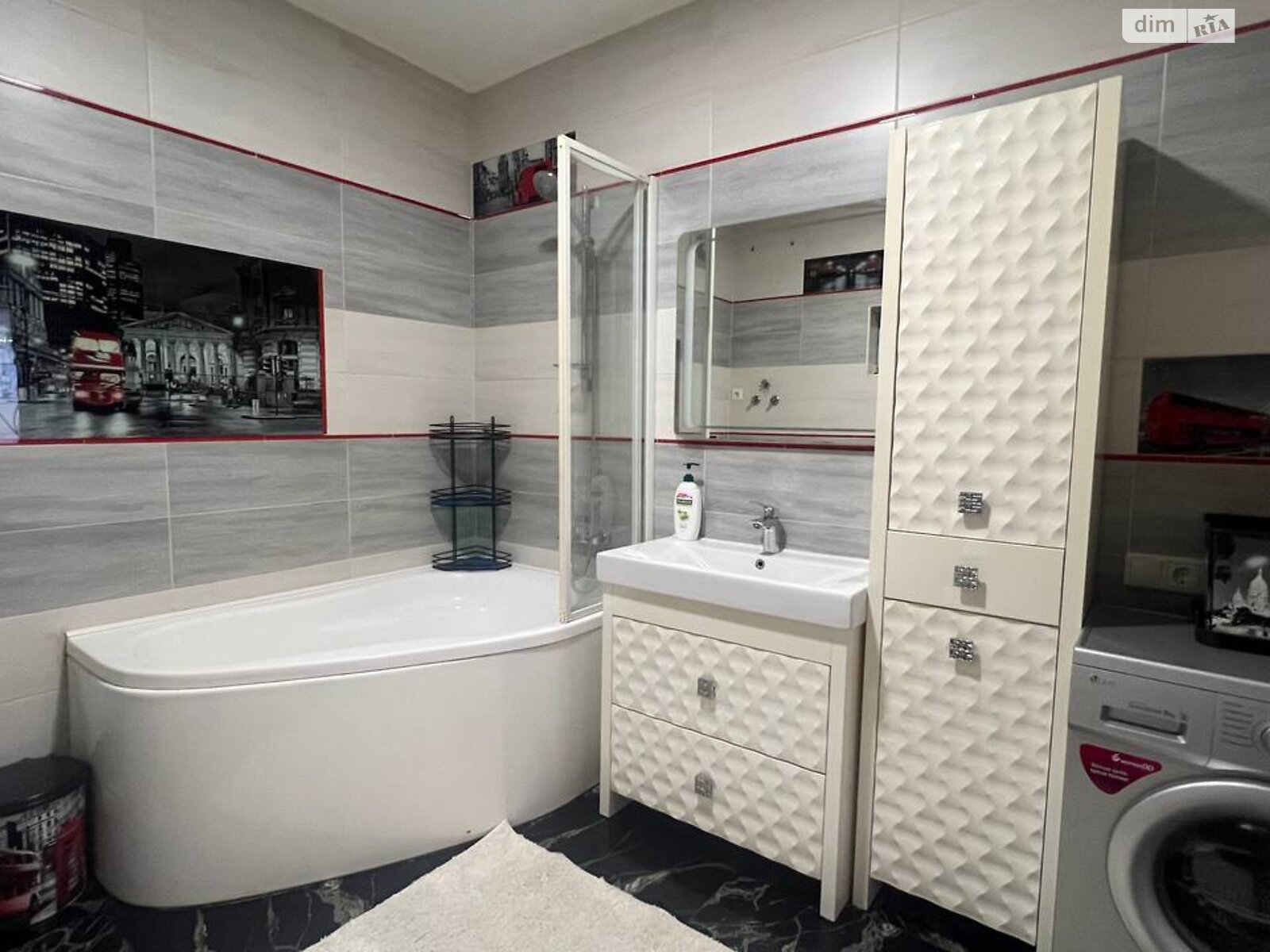 триповерховий будинок з гаражем, 119.9 кв. м, цегла. Здається помісячно в Одесі, в районі undefined фото 1 трипроверховий будинок з гаражем, 119.9 кв. м, цегла. Здається помісячно в Одесі, в районі undefined фото 1