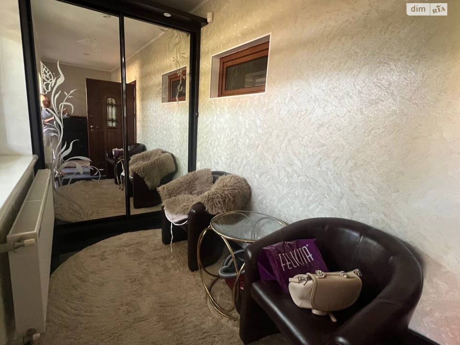 триповерховий будинок з гаражем, 119.9 кв. м, цегла. Здається помісячно в Одесі, в районі undefined фото 1 трипроверховий будинок з гаражем, 119.9 кв. м, цегла. Здається помісячно в Одесі, в районі undefined фото 1