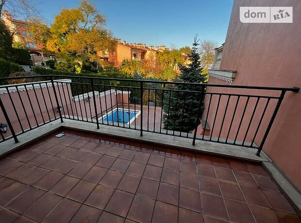 триповерховий дуплекс з каміном, 628 кв. м, цегла. Здається помісячно в Одесі, в районі Київський фото 1 трипроверховий дуплекс з каміном, 628 кв. м, цегла. Здається помісячно в Одесі, в районі Київський фото 1