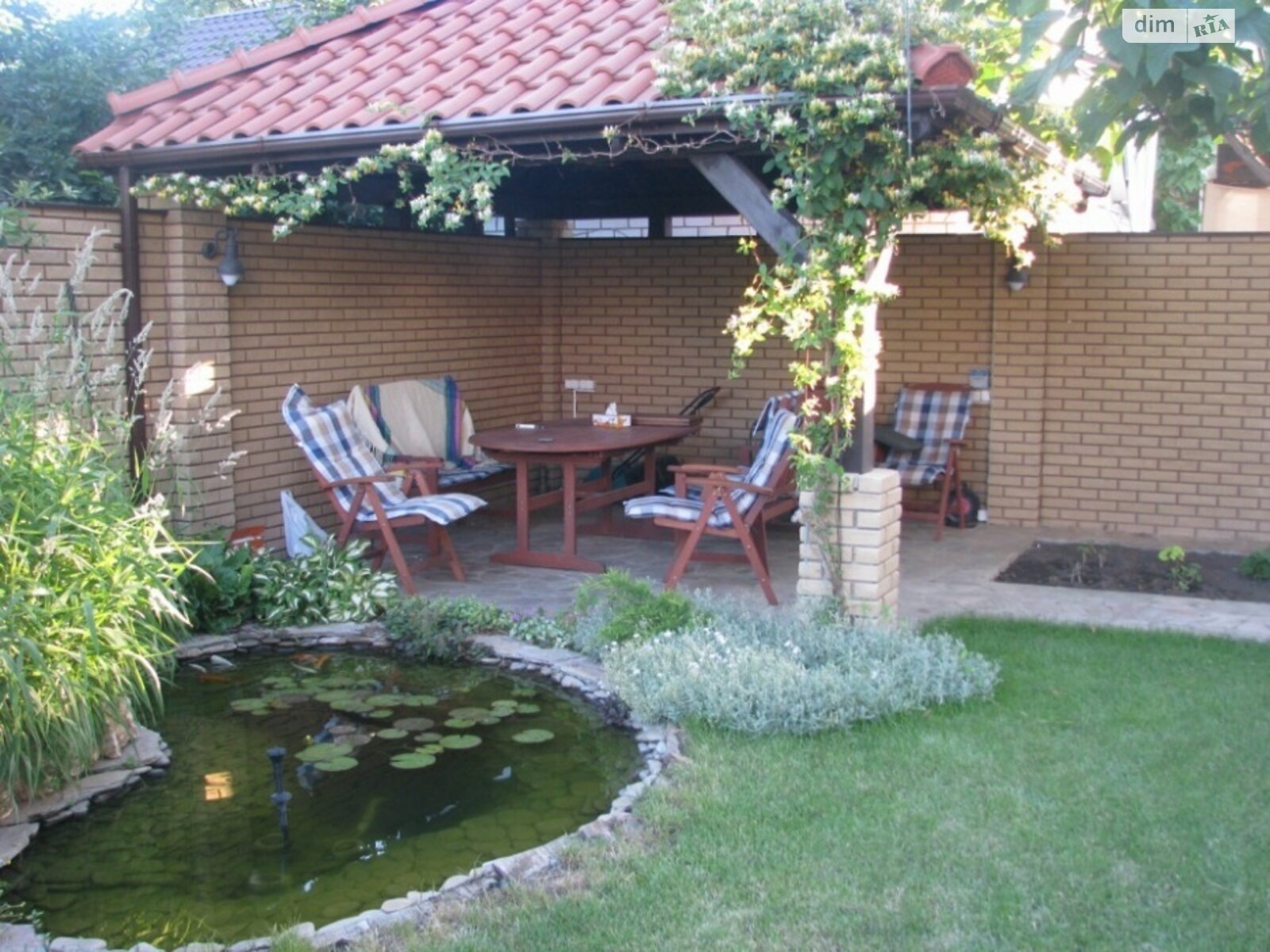 двоповерховий будинок з гаражем, 350 кв. м, цегла. Здається помісячно в Одесі фото 1