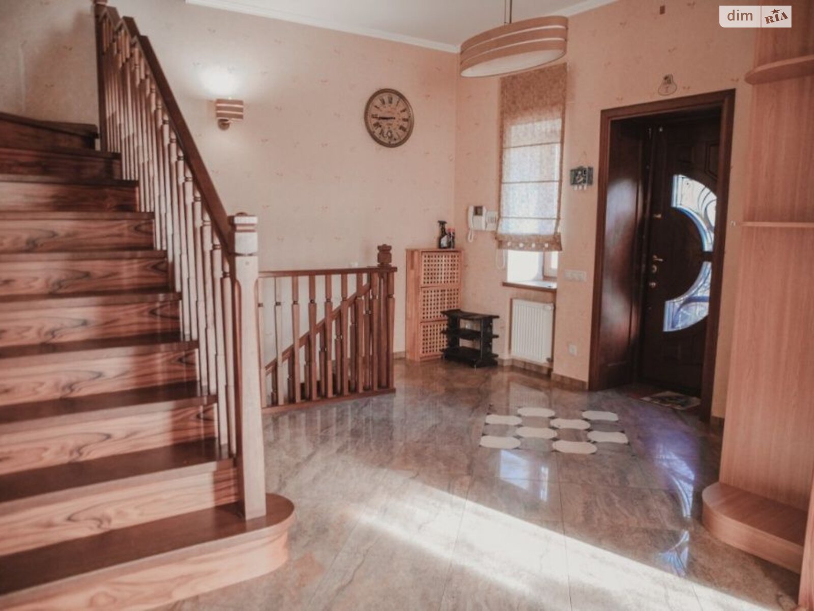 двоповерховий будинок з гаражем, 350 кв. м, цегла. Здається помісячно в Одесі фото 1