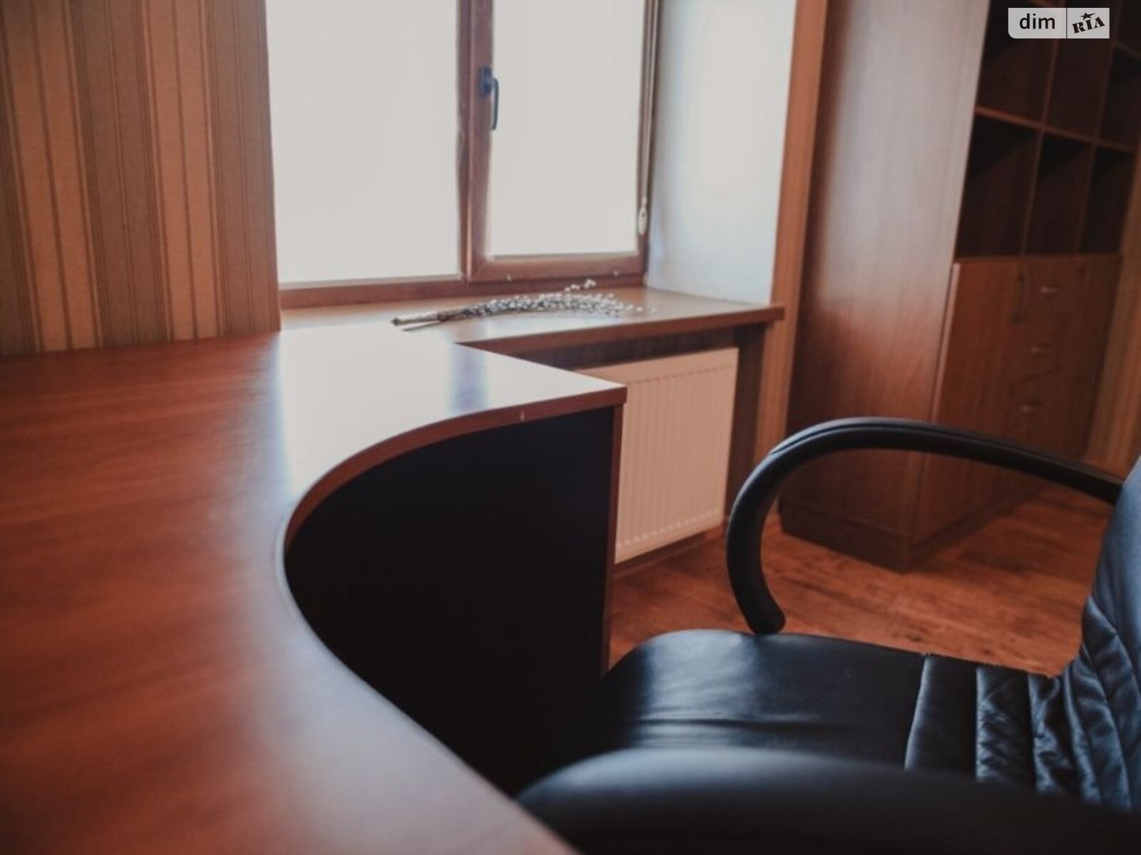 двоповерховий будинок з гаражем, 350 кв. м, цегла. Здається помісячно в Одесі фото 1