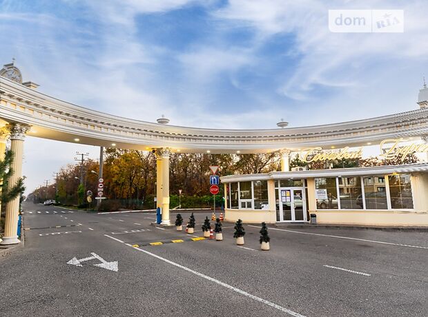 триповерховий будинок з балконом, 720 кв. м, цегла. Здається помісячно в Одесі, в районі Лиманський фото 1 трипроверховий будинок з балконом, 720 кв. м, цегла. Здається помісячно в Одесі, в районі Лиманський фото 1