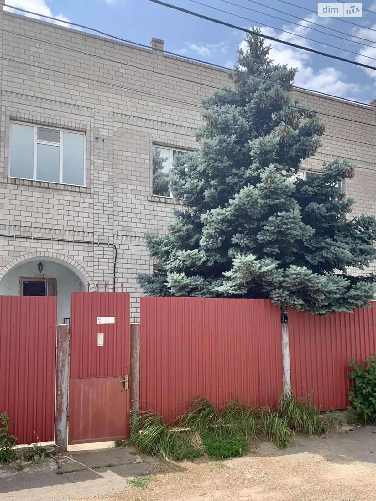 трехэтажный дом, 600 кв. м, кирпич. Сдается помесячно в Одессе, в районе Пересыпский фото 1 трехэтажный дом, 600 кв. м, кирпич. Сдается помесячно в Одессе, в районе Пересыпский фото 1