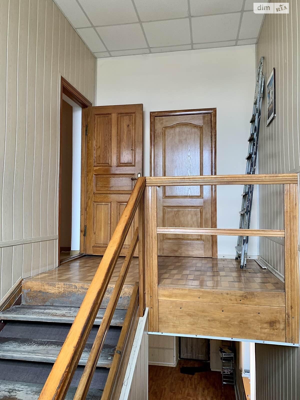 трехэтажный дом, 600 кв. м, кирпич. Сдается помесячно в Одессе, в районе Пересыпский фото 1 трехэтажный дом, 600 кв. м, кирпич. Сдается помесячно в Одессе, в районе Пересыпский фото 1