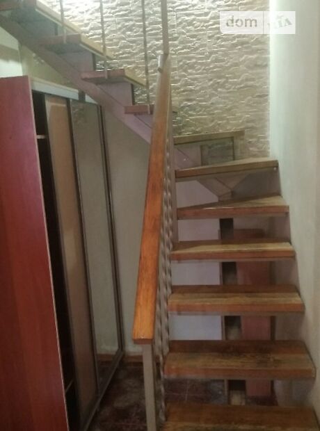 трехэтажный дом с балконом, 55 кв. м, кирпич. Сдается помесячно в Одессе, в районе Приморский фото 1 трехэтажный дом с балконом, 55 кв. м, кирпич. Сдается помесячно в Одессе, в районе Приморский фото 1