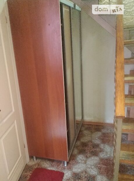 трехэтажный дом с балконом, 55 кв. м, кирпич. Сдается помесячно в Одессе, в районе Приморский фото 1 трехэтажный дом с балконом, 55 кв. м, кирпич. Сдается помесячно в Одессе, в районе Приморский фото 1