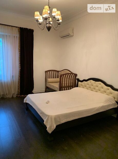 двухэтажный дом с балконом, 420 кв. м, кирпич. Сдается помесячно в Одессе, в районе Приморский фото 1 двухэтажный дом с балконом, 420 кв. м, кирпич. Сдается помесячно в Одессе, в районе Приморский фото 1