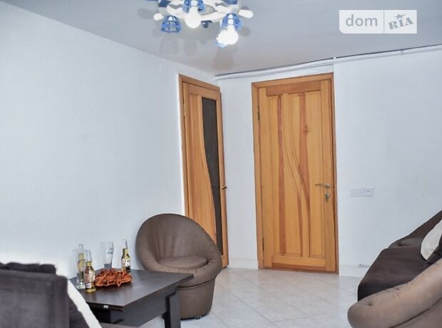 двухэтажный дом с камином, 250 кв. м, кирпич. Сдается помесячно в Одессе, в районе Приморский фото 1 двухэтажный дом с камином, 250 кв. м, кирпич. Сдается помесячно в Одессе, в районе Приморский фото 1