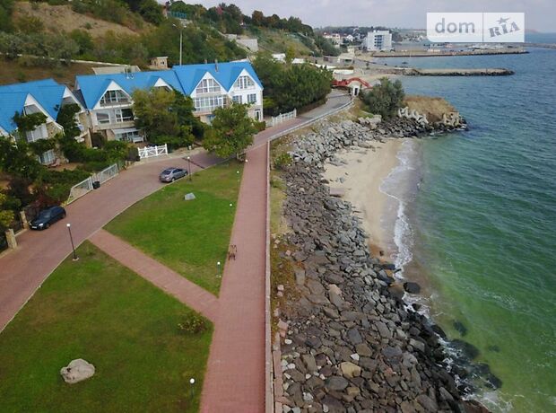трехэтажный дом с камином, 280 кв. м, кирпич. Сдается помесячно в Одессе, в районе Совиньон фото 1 трехэтажный дом с камином, 280 кв. м, кирпич. Сдается помесячно в Одессе, в районе Совиньон фото 1