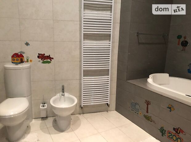 двухэтажный дом с камином, 1100 кв. м, кирпич. Сдается помесячно в Одессе, в районе Совиньон фото 1 двухэтажный дом с камином, 1100 кв. м, кирпич. Сдается помесячно в Одессе, в районе Совиньон фото 1