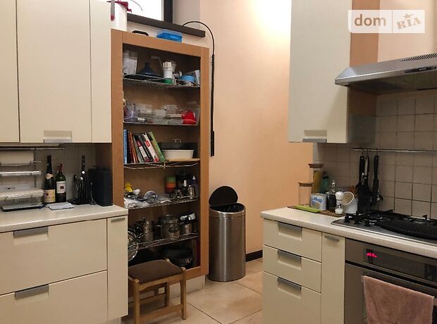 двухэтажный дом с камином, 1100 кв. м, кирпич. Сдается помесячно в Одессе, в районе Совиньон фото 1 двухэтажный дом с камином, 1100 кв. м, кирпич. Сдается помесячно в Одессе, в районе Совиньон фото 1