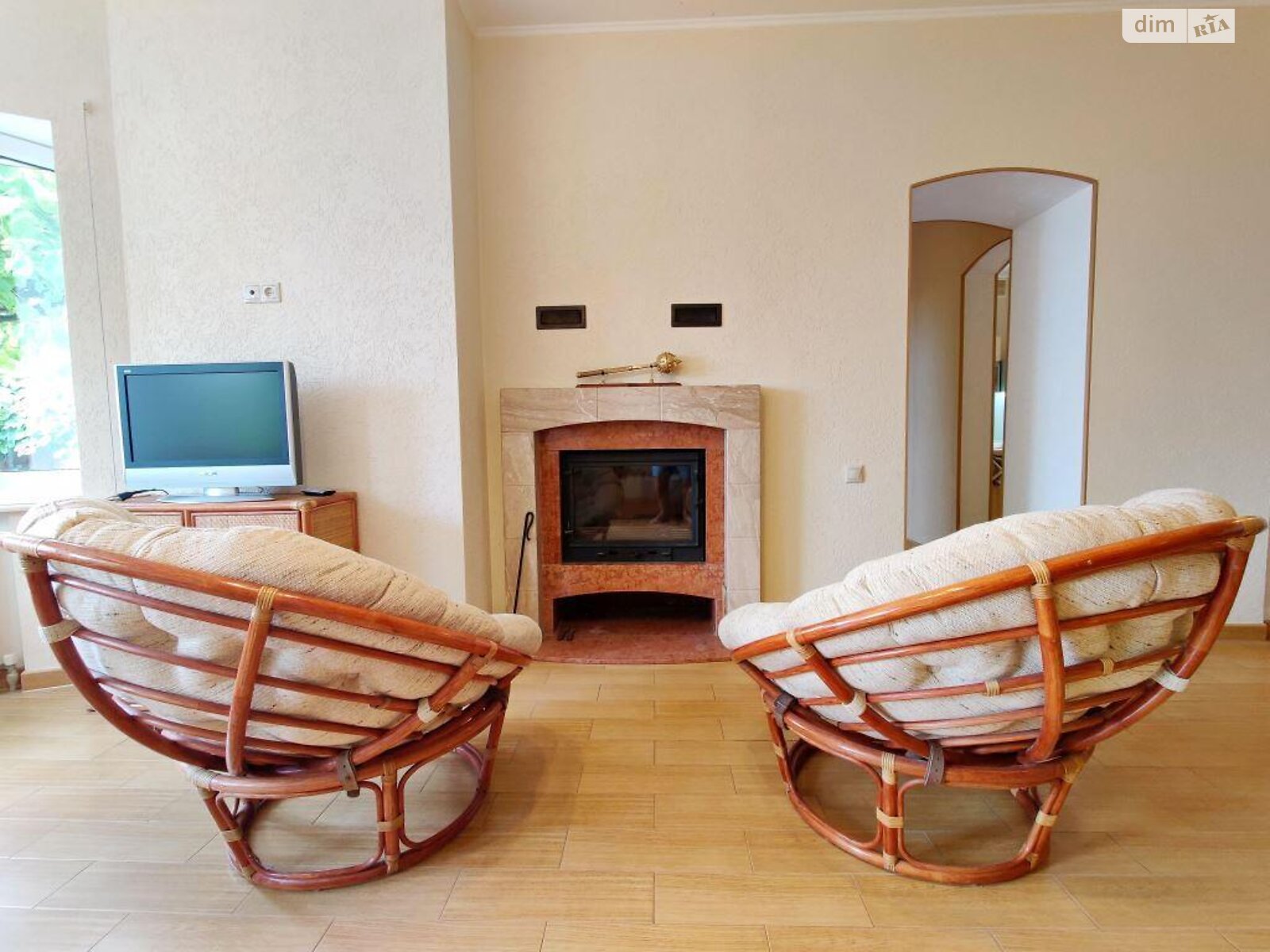 двухэтажный дом с балконом, 140 кв. м, кирпич. Сдается помесячно в Одессе, в районе Совиньон фото 1