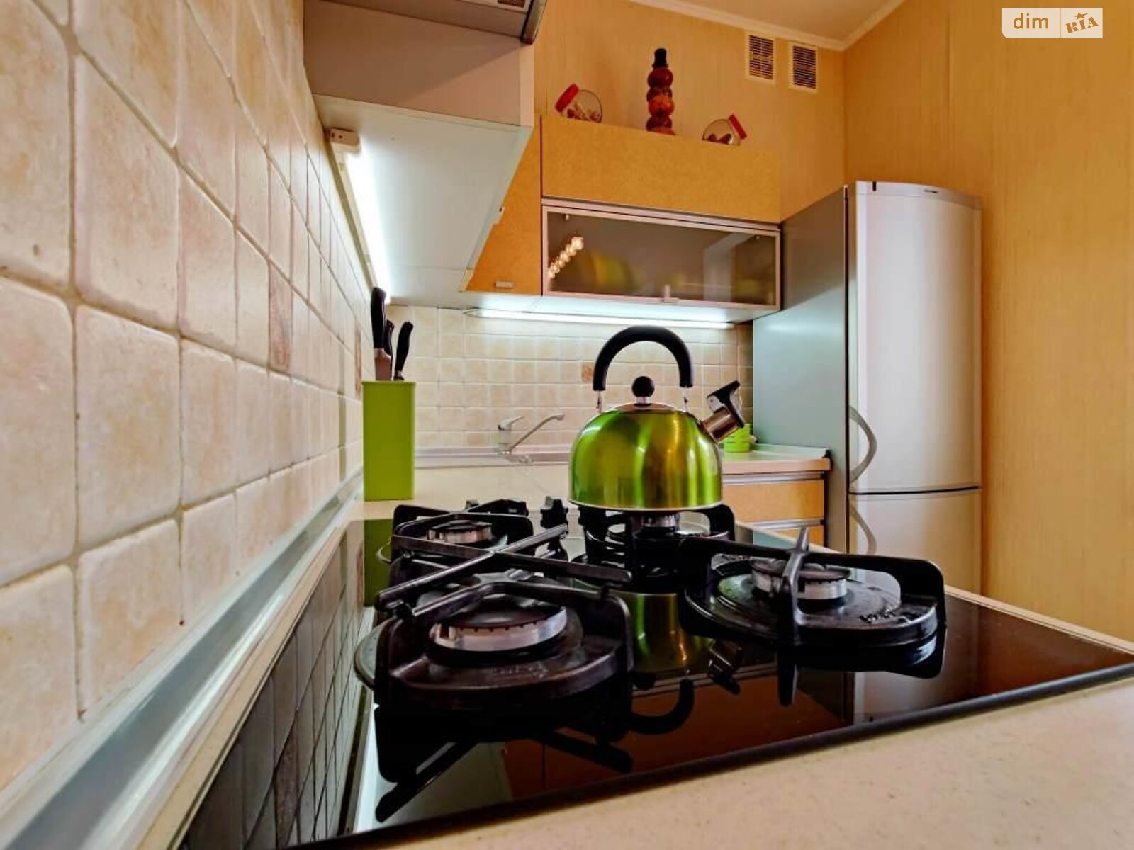 двухэтажный дом с балконом, 140 кв. м, кирпич. Сдается помесячно в Одессе, в районе Совиньон фото 1