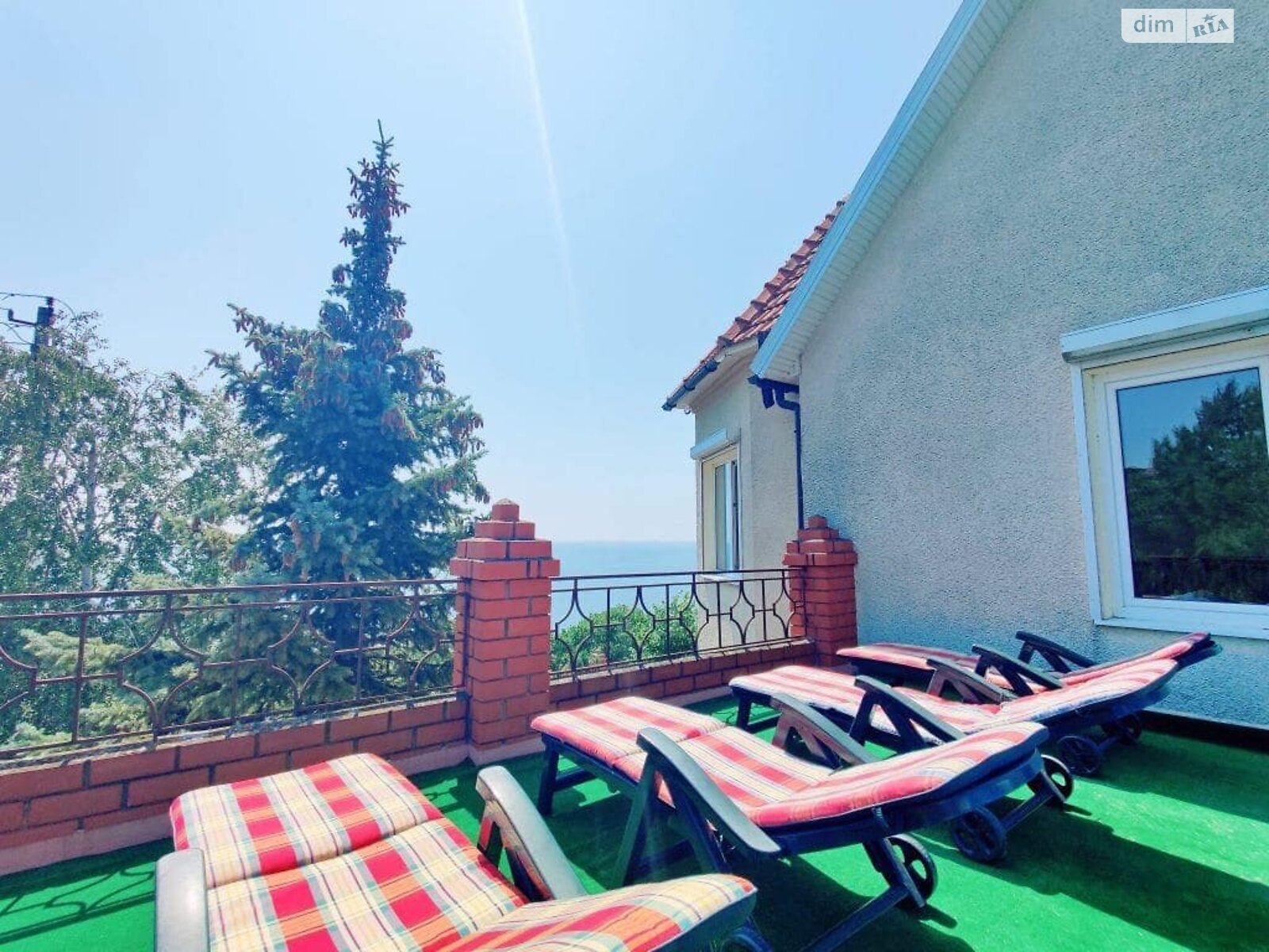 двухэтажный дом с балконом, 140 кв. м, кирпич. Сдается помесячно в Одессе, в районе Совиньон фото 1