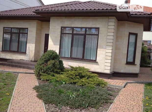одноэтажный дом с камином, 100 кв. м, кирпич. Сдается помесячно в Одессе, в районе Совиньон фото 1 одноэтажный дом с камином, 100 кв. м, кирпич. Сдается помесячно в Одессе, в районе Совиньон фото 1